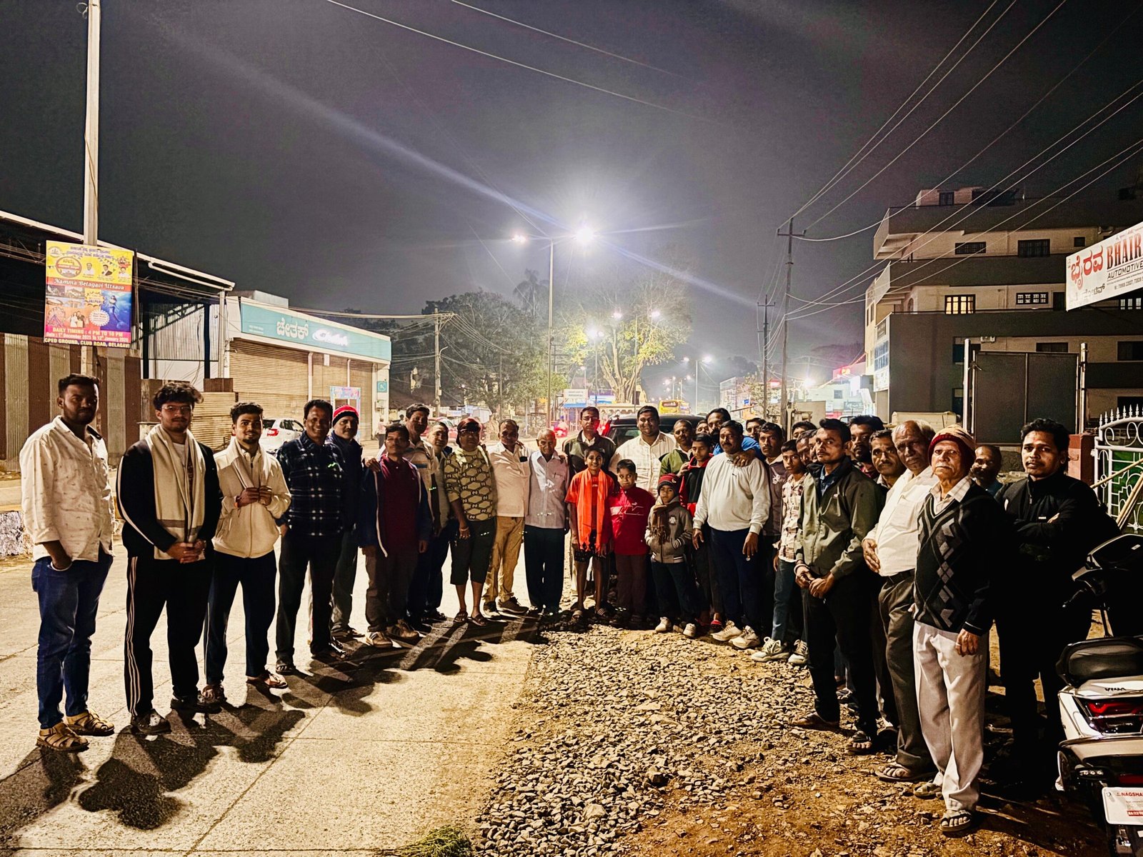 किल्ले रायगडला अनेक कार्यकर्ते रवाना