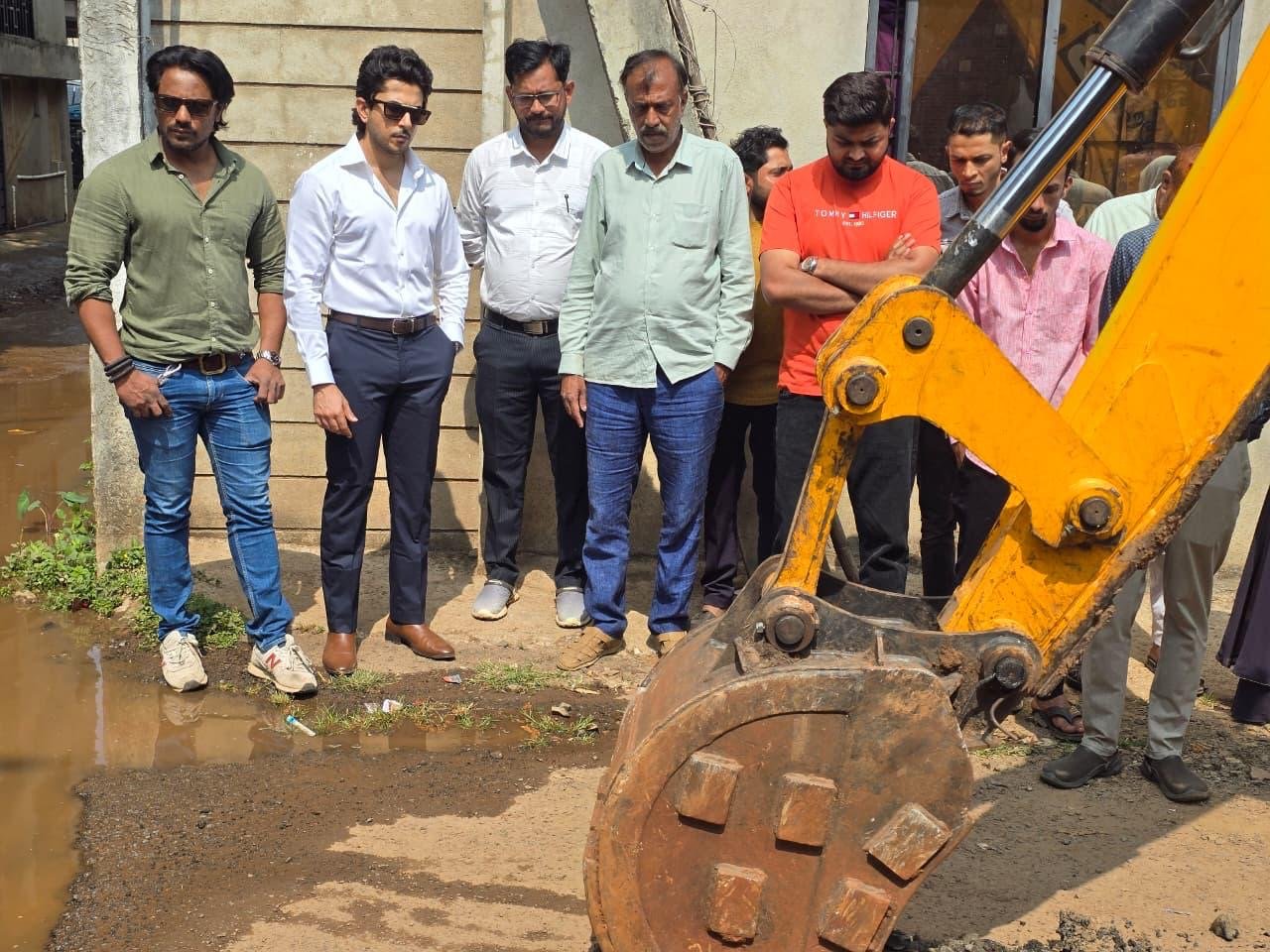 फारूकिया कॉलनीतील वीरभद्र नगर येथे भूमिगत गटार योजनेला सुरुवात