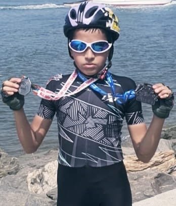 आरशान माडीवाले चे स्केटिंग स्पर्धेत चमकदार कामगिरी