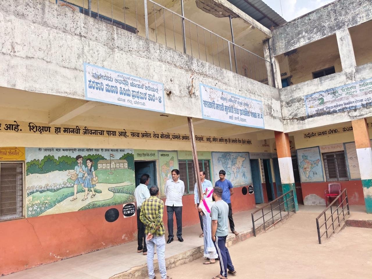 आमदारांनी घेतला शाळांच्या एकूण पायाभूत सुविधांचा आढावा