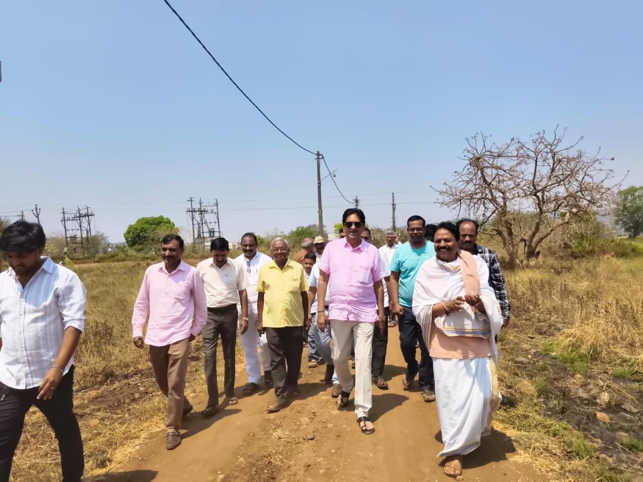 जनतेच्या समस्या जाणून घेण्यासाठी आमदार आसिफ राजू सेठ  यांचा दौरा
