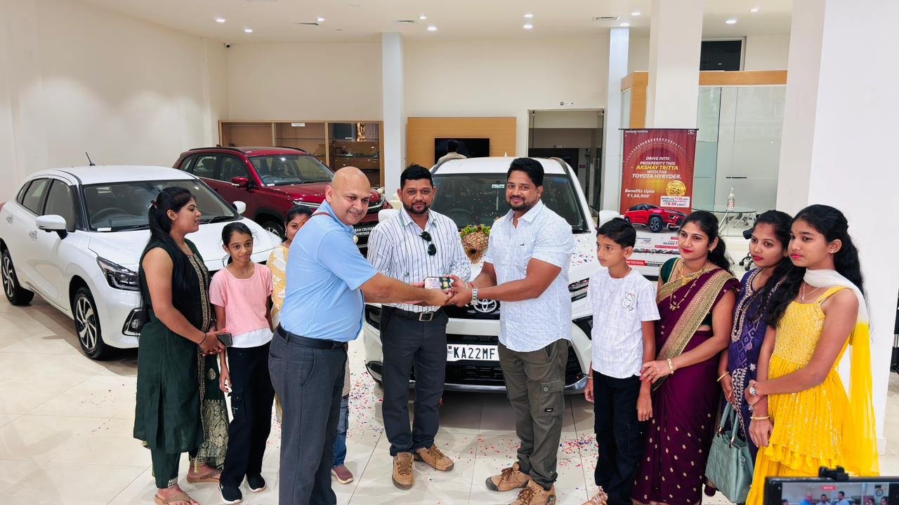 अक्षय तृतीया निमित्त  ग्राहकांसाठी खास  आकर्षक ऑफर- गुढी पाडव्याची  सुवर्णसंधी! Patson Toyota चा लकी विजेता ; Galaxy Industries Fabrication ठरले भाग्यवान विजेते