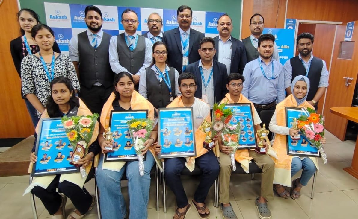 *बेळगाव सिटी टॉपर म्हणून आकाश संस्थेच्या विद्यार्थ्याची राघवेंद्र जोशीची कामगिरी*