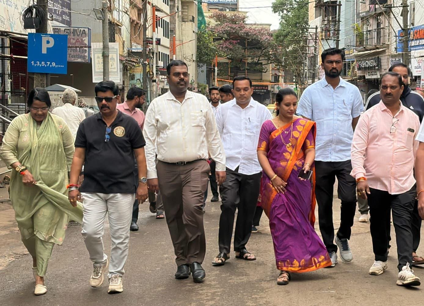 महापौर, आयुक्तांकडून गणेशोत्सवाच्या पार्श्वभूमीवर तयारीच्या कामांचा आढावा